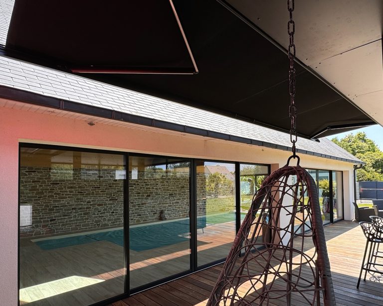 store banne coffre terrasse piscine maison moderne