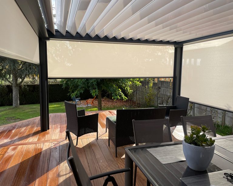 store zip pergola bioclimatique toile claire etienne menuiseries