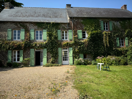 volet bois longere rennes guichen