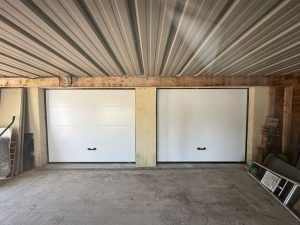 Portes de garage sectionnelles blanches