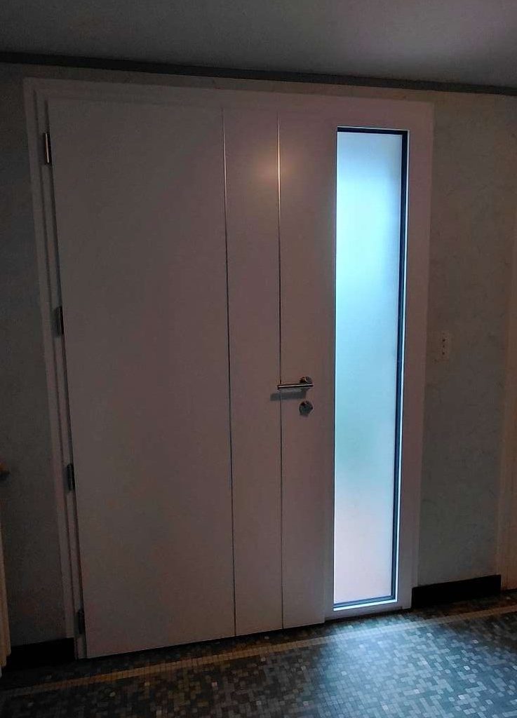 Porte d'entrée en aluminium blanc