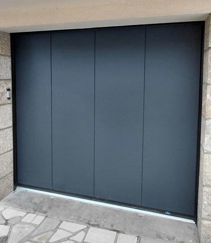 Porte de garage sectionnelle aluminium