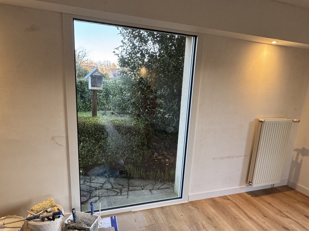 Installation d'une fenêtre fixe à Bruz
